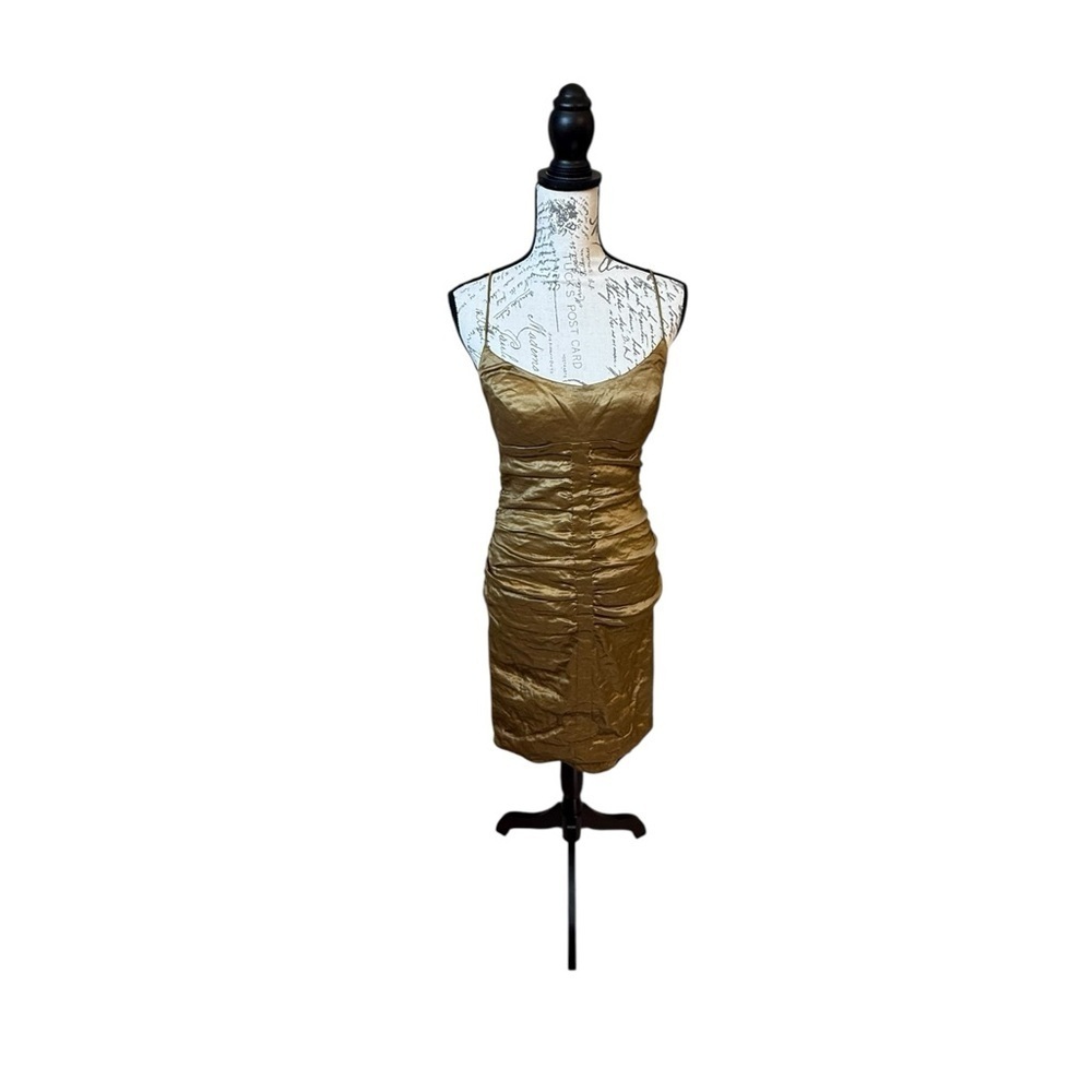 Chic Gold Midi Dress - Picture 5 of 8